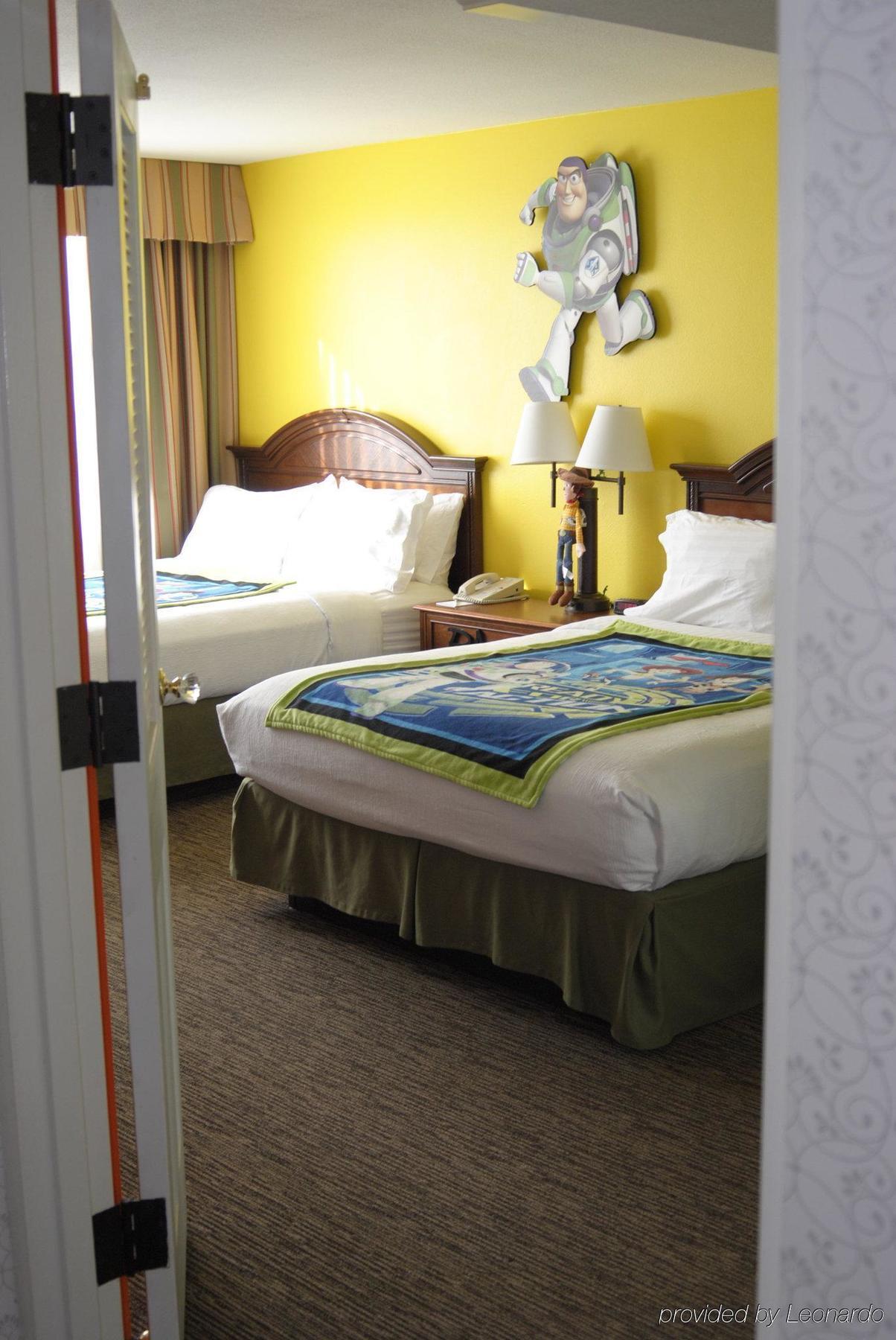 Holiday Inn Hotel & Suites Anaheim By Ihg Exterior foto