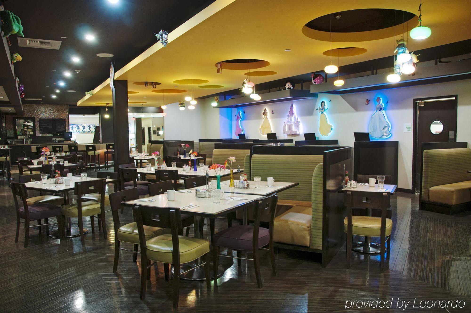 Holiday Inn Hotel & Suites Anaheim By Ihg Exterior foto